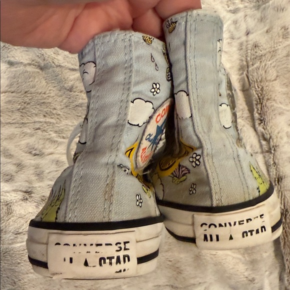 Converse Youth High-Tops with Rainbow and Cloud Design - Picture 4 of 10